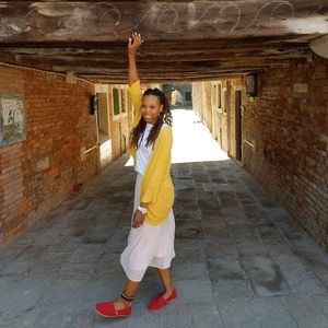 Meet your Posher, Lauren